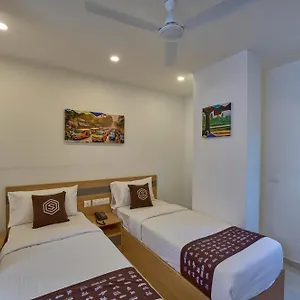 Hotel Sapphire Club Hub Kochi